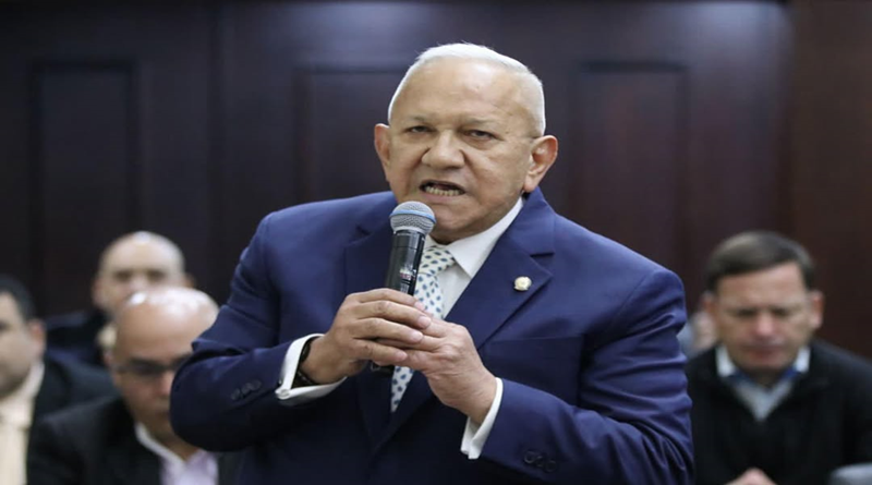 AD pide levantamiento total de las restricciones