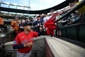 Alex Cora y 5 coaches fueron despedidos de los Medias Rojas de Boston