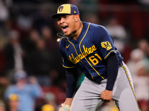 Ángel Zerpa sella su primer salvamento en Grandes Ligas