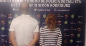 Depravada fue detenida por pedirle a su hija que participara en un trío íntimo con su pareja