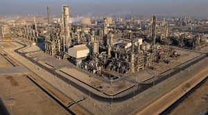 Irán atacó el mayor complejo petroquímico del mundo situado en Arabia Saudí desafiando a Donald Trump