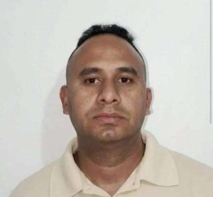 Asesinó al compadre por celos y lo enterró en el patio de su casa