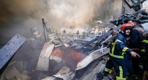 Irán cierra de nuevo el estrecho de Ormuz por los ataques israelíes en Líbano