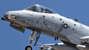 Trump niega que el derribo de un caza estadounidense afecte las negociaciones con Irán