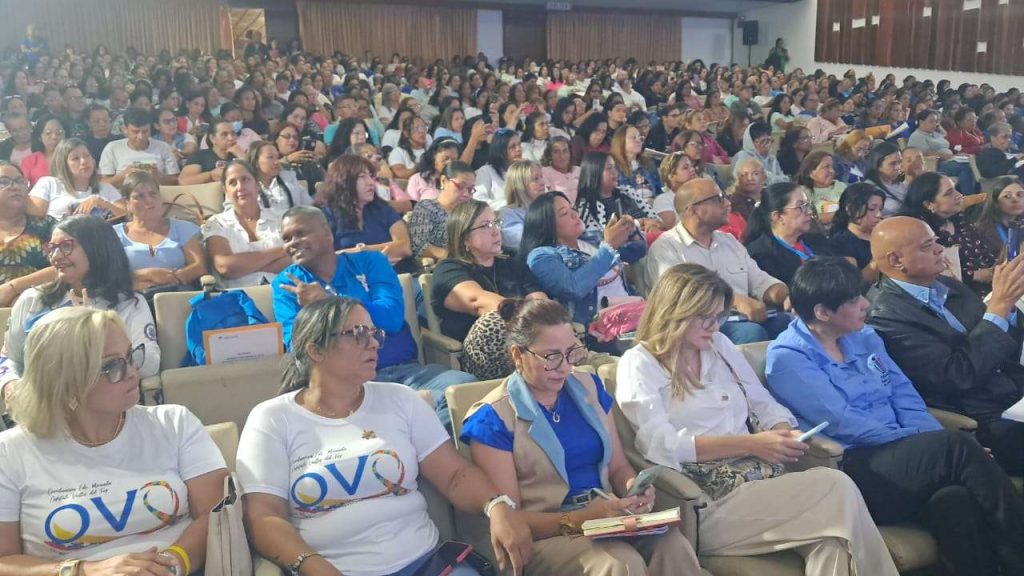 Capacitan a los docentes en atención de la  neurodiversidad