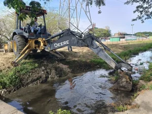 Con plan pre lluvias abordan canales y drenajes en las regiones