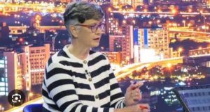 Convocan a las científicas a presentar proyectos de investigación