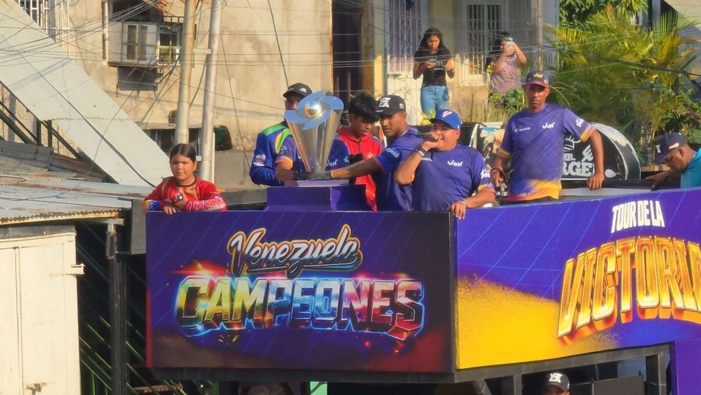 Copa Mundial de Béisbol 2026 desborda el Paseo Libertador en Apure