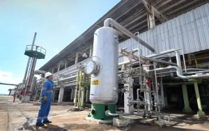 Cuba inicia distribución de derivados del petróleo donado por Rusia