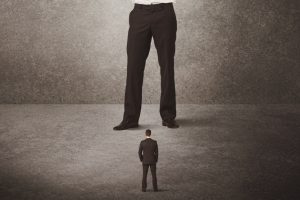 Carlos Julio Heydra Castillo - ¡Entérate! David vs. Goliat; Cómo los pequeños emprendedores ganan grandes batallas - FOTO