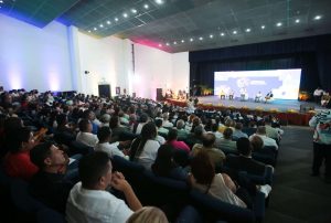 Delcy Rodríguez: Venezuela es mucho más grande que nuestras diferencias