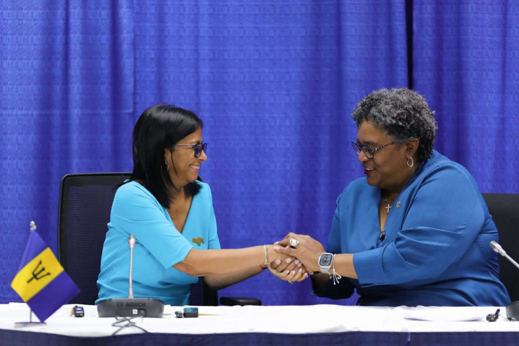 Delcy invita a Barbados a invertir en petróleo