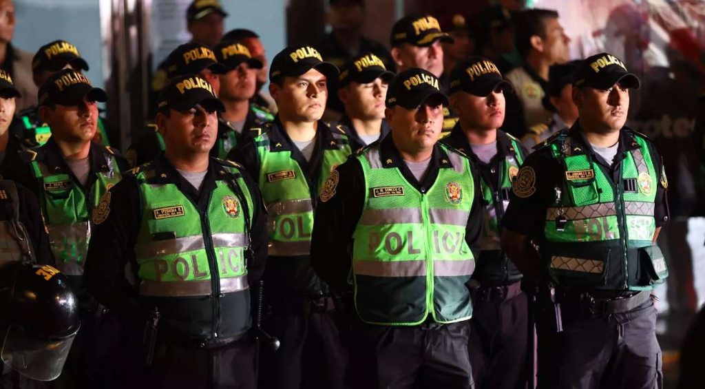 Despliegan más de 100.000 policías y militares para resguardar comicios en Perú