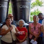 Distribuyeron tanques de agua a familias de Miranda
