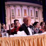 Así fue el momento cuando sacaron a Donald Trump de la cena de corresponsales por un hombre armado