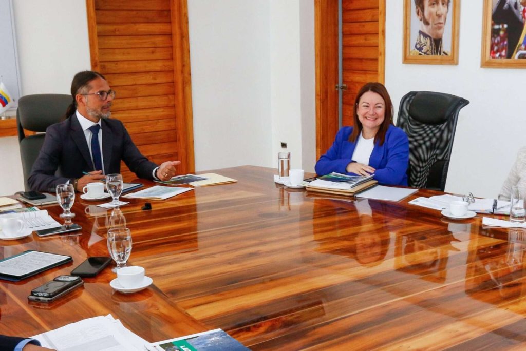 Ecosocialismo e Hidrocarburos trazan agenda para la preservación ambiental