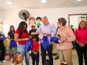 Entregan preescolar rehabilitado en el sector El Bosque de Charallave