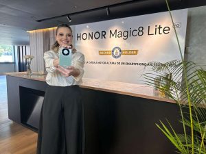 HONOR presenta el nuevo Magic8 Lite: resistencia extrema y autonomía de hasta tres días