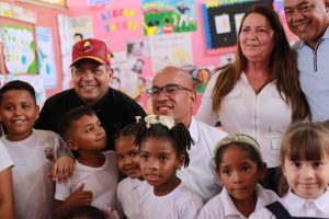 Poder Nacional y Regional consolidan recuperación educativa en el estado Guayana Esequiba