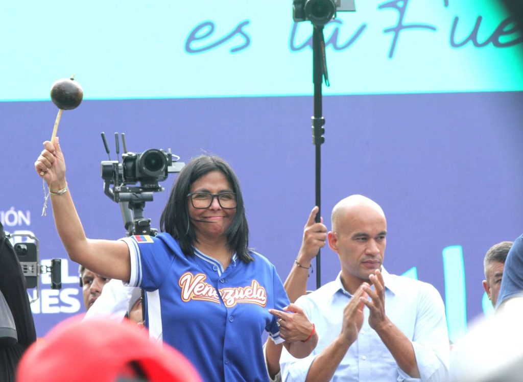 Héctor Rodríguez reconoció el esfuerzo" del Ejecutivo en recuperación del ingreso del pueblo 