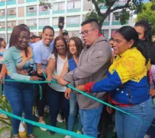 Inauguran en San Bernardino la primera plaza ecológica de Caracas