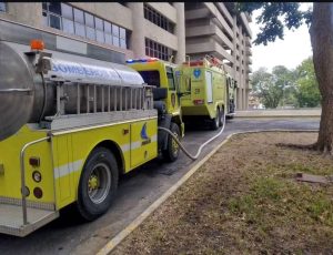 Incendio en UBV de Ciudad Bolívar deja pérdidas materiales