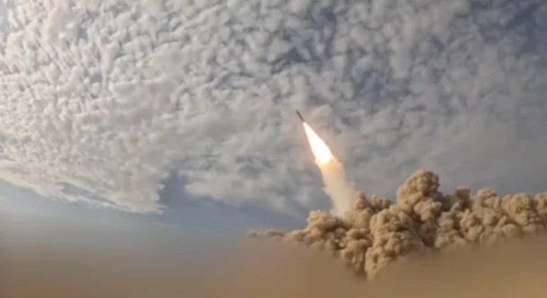 Irán arrecia ofensiva con ataques y derribo de drones