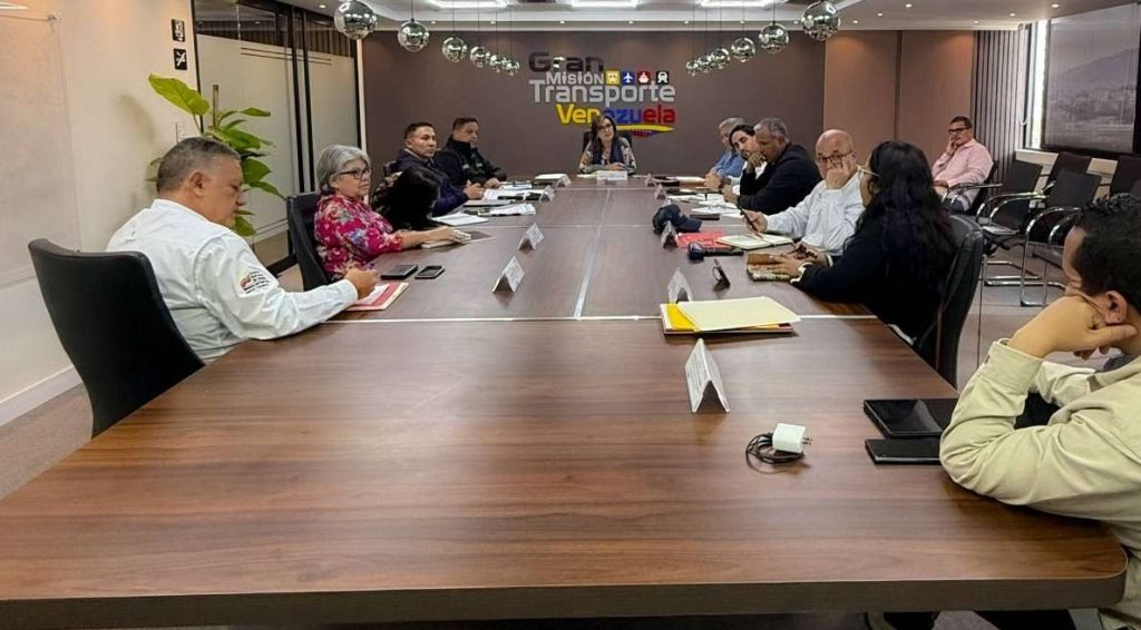 Jacqueline Faría define hoja de ruta para modernizar el sector transporte