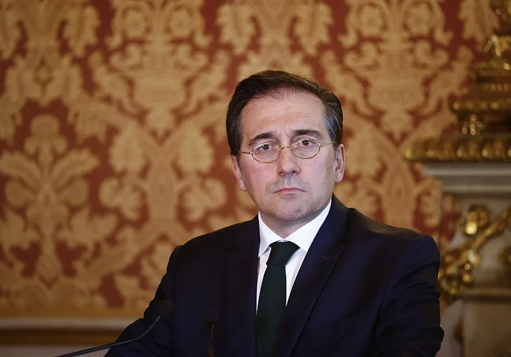 José Manuel Albares acusa a María Corina Machado de faltar al respeto a las instituciones españolas