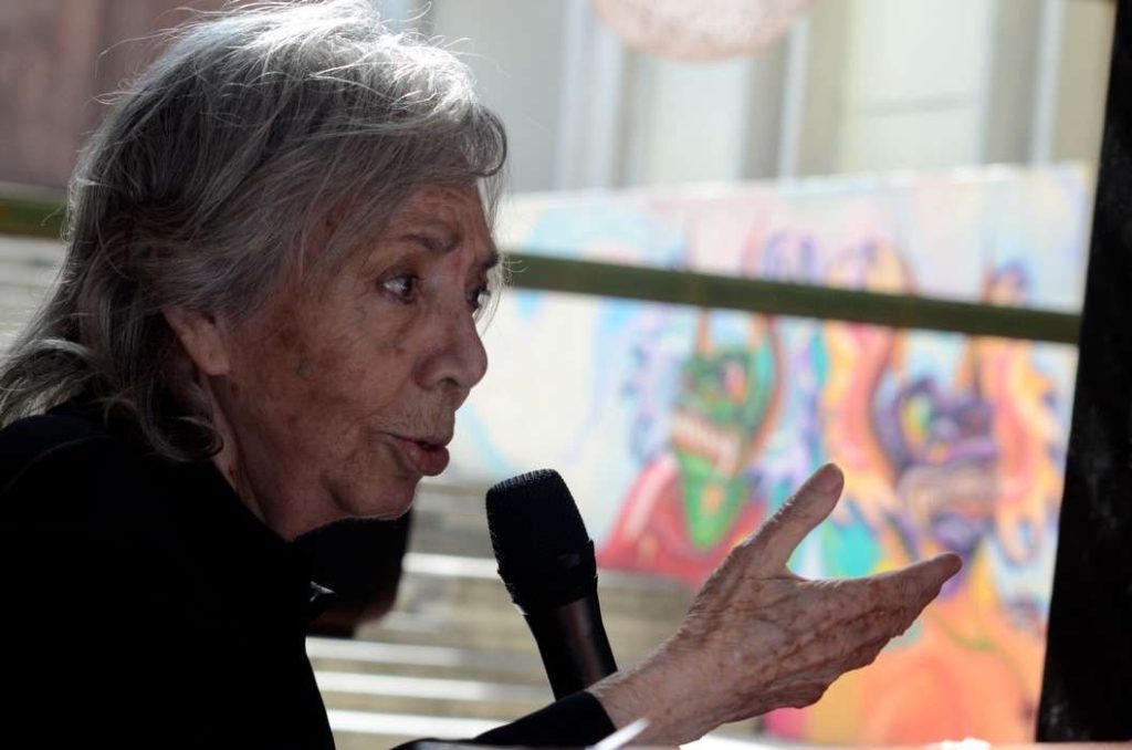 Luto por Gloria Martín, cantora y poeta insurgente