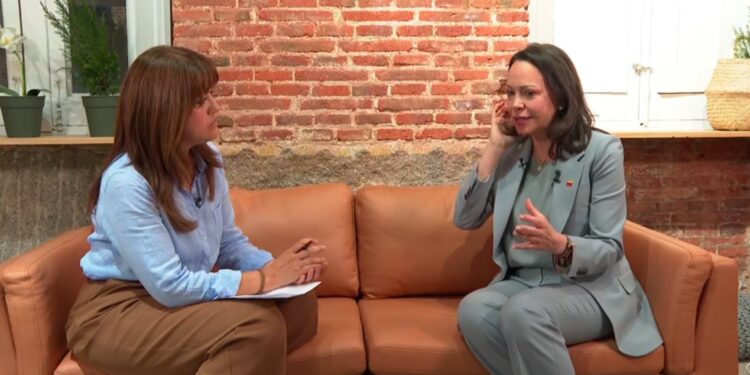 'Está acatando lo que le imponen, no por convicción, sino por supervivencia'