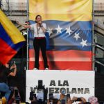 Embajada de Venezuela en España tilda de ‘misoginia y racismo’ expresiones de Carlos Baute contra Delcy Rodríguez