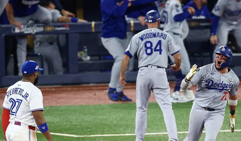 Miguel Rojas alcanza los 1,000 hits de por vida en las Mayores