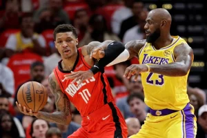 Lakers remonta y lidera la serie 3-0 ante Houston