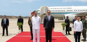 Gustavo Petro llega a Venezuela para reunirse con Delcy Rodríguez