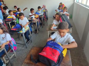 Plan Textil en primera fase beneficia a 20.000 estudiantes de Yaracuy