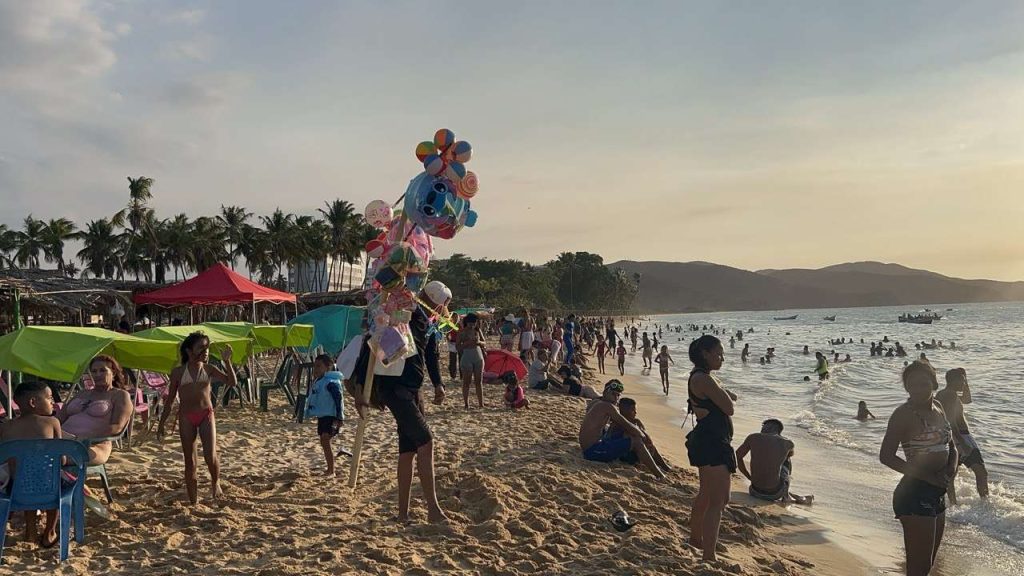 Playa Bordones en Cumaná reportó gran afluencia de turistas 