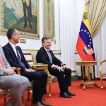 Presidenta (E) Rodríguez recibe al nuevo encargado de negocios de EEUU