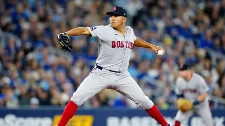 Ranger Suárez silenció a los Azulejos en su mejor salida del año