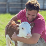 Raquelita, la ternera que conquistó las redes: aprobada por Chayanne