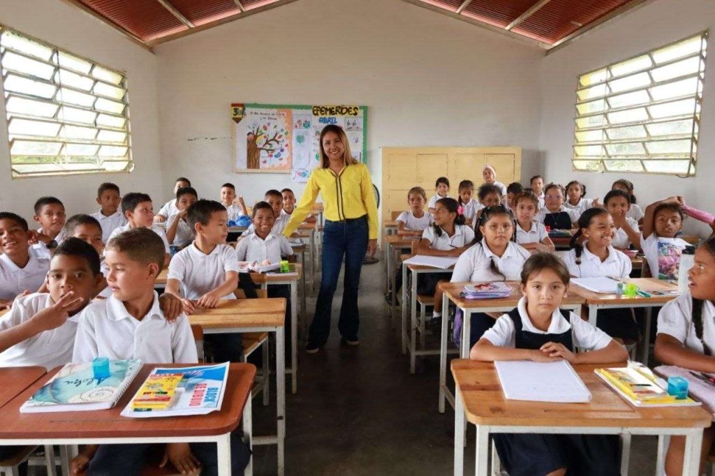 Rehabilitan 8 escuelas en Guayana Esequiba