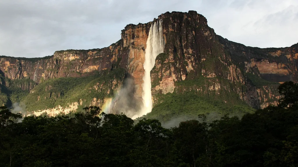 Nominaron El Salto Ángel como principal atracción turística en Sudamérica en el World Travel Award 2026