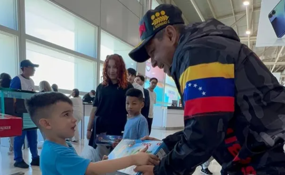 263 migrantes venezolanos retornan desde EEUU por Plan Vuelta a la Patria