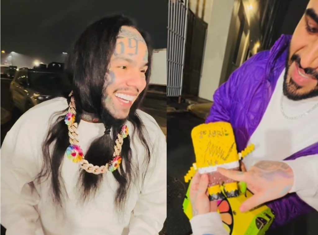 Maduro le autografió un muñeco de Bob Esponja del rapero Rapero Tekashi 6ix9ine