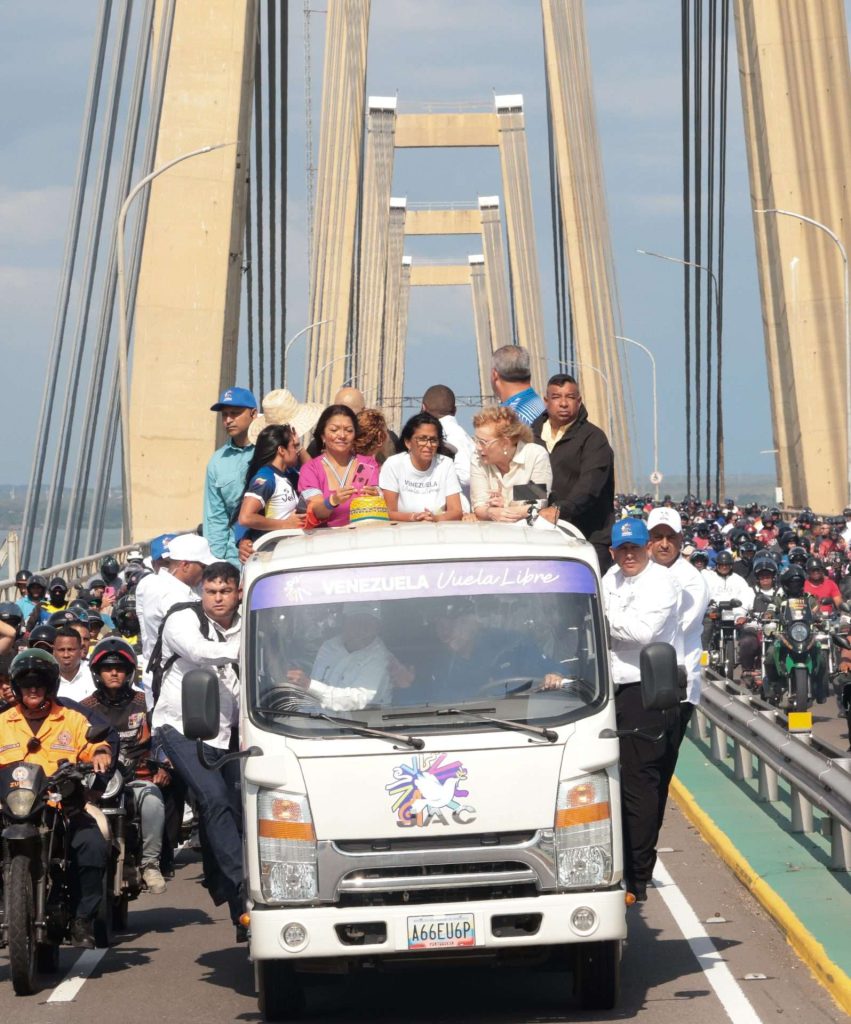 Zulianos peregrinaron con Delcy Rodríguez por la libertad y la paz