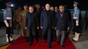 La delegación de Irán llega a Pakistán para conversaciones con EEUU