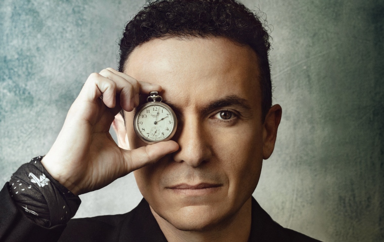 Fonseca lanza “Antes que el tiempo se vaya”, un álbum íntimo que honra sus raíces y su evolución artística