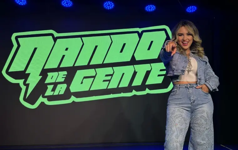 Franngrely Materán la rompe en su debut de stand-up junto a Nando de la Gente en Miami
