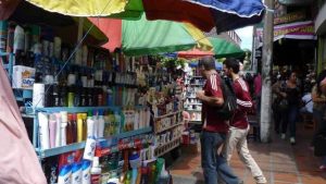 Experto financiero reveló cuál debe ser la prioridad económica en el país para recuperar el poder adquisitivo