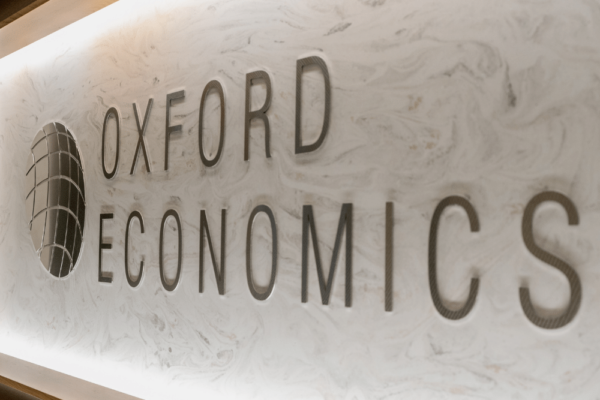 Oxford Economics mejora su calificación sobre la deuda externa de Venezuela